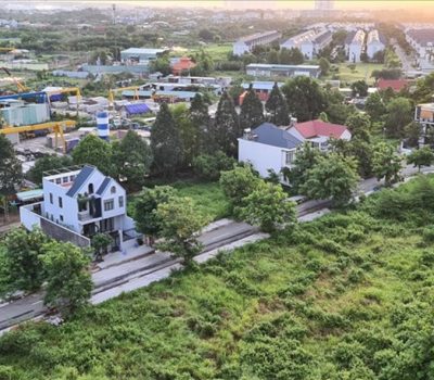 Dịch bệnh kéo dài khiến nhiều nhà đầu tư đất vùng ven không thể chịu thêm nhiệt. Ảnh: Bảo Chương