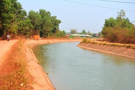 Công trình kênh Đông được ví như công trình “địa đạo” nổi trên lòng đất làm thay đổi căn bản kinh tế đời sống của nông thôn Củ Chi.