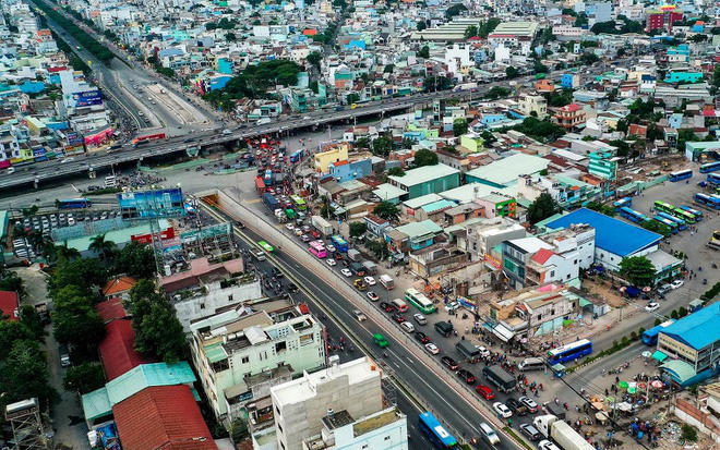 Tuyến cao tốc TP.HCM - Mộc Bài với 4 làn xe lưu thông. Ảnh: Quang Phương